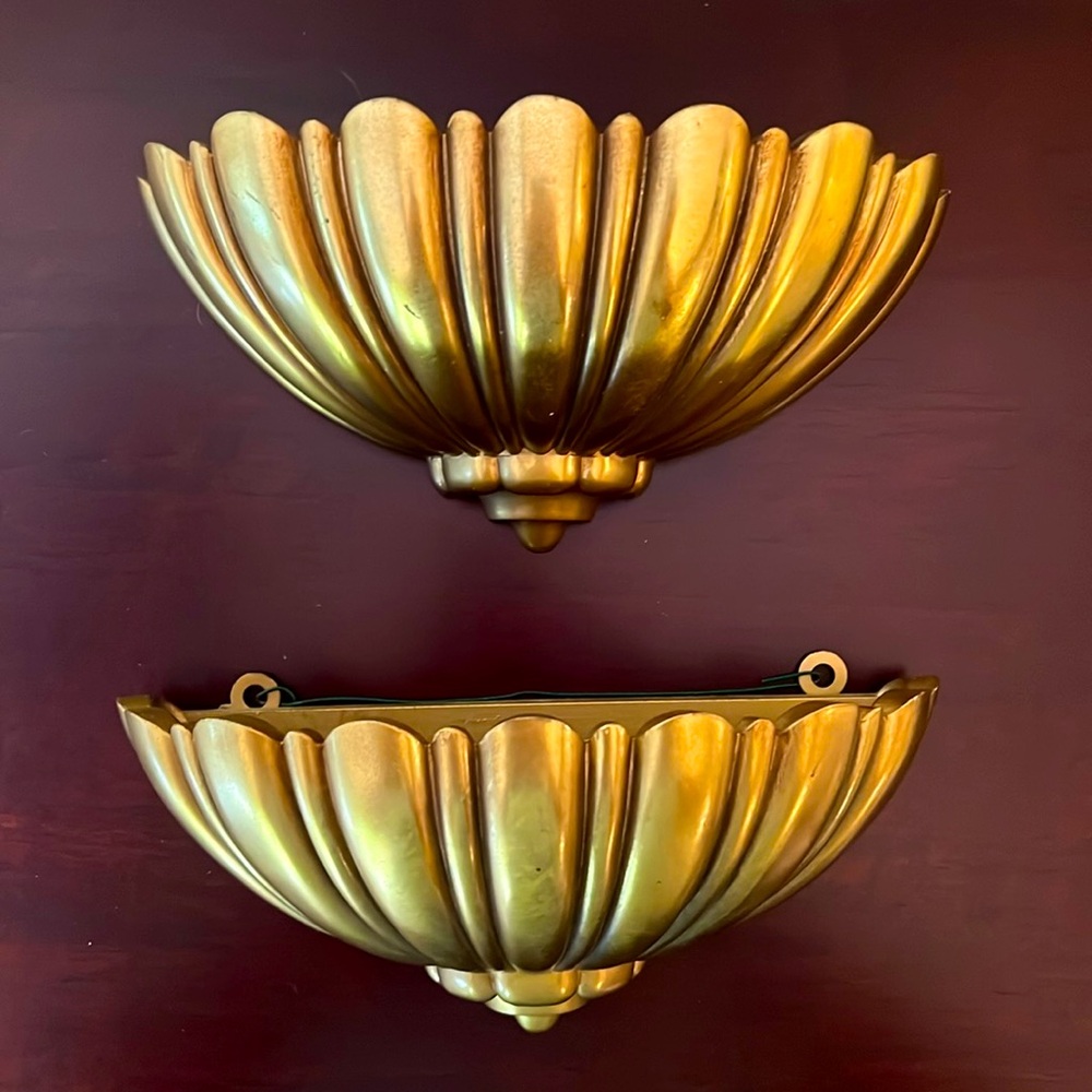 Syroco Inc. Wall Pocket Sconces both No. 4245 Gold Vintage